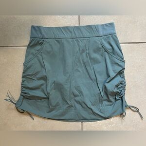 Columbia Women's Green Athletic Skort